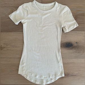 Lululemon T Shirt